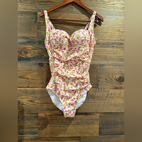 $128 Betsey Johnson Bandeau Pink Floral One Piece Swimsuit - Picture 4 of 9
